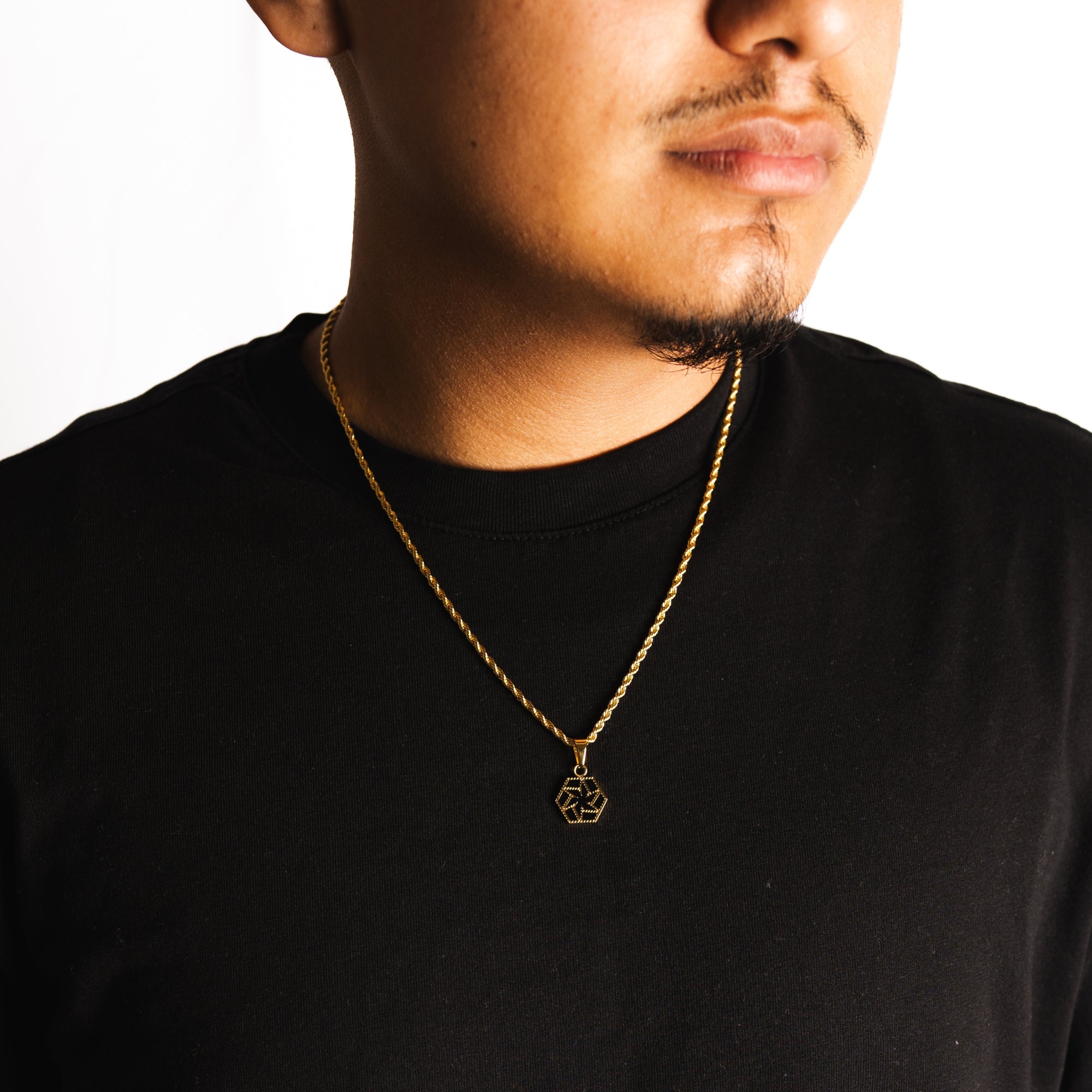 Emblem Black - Gold