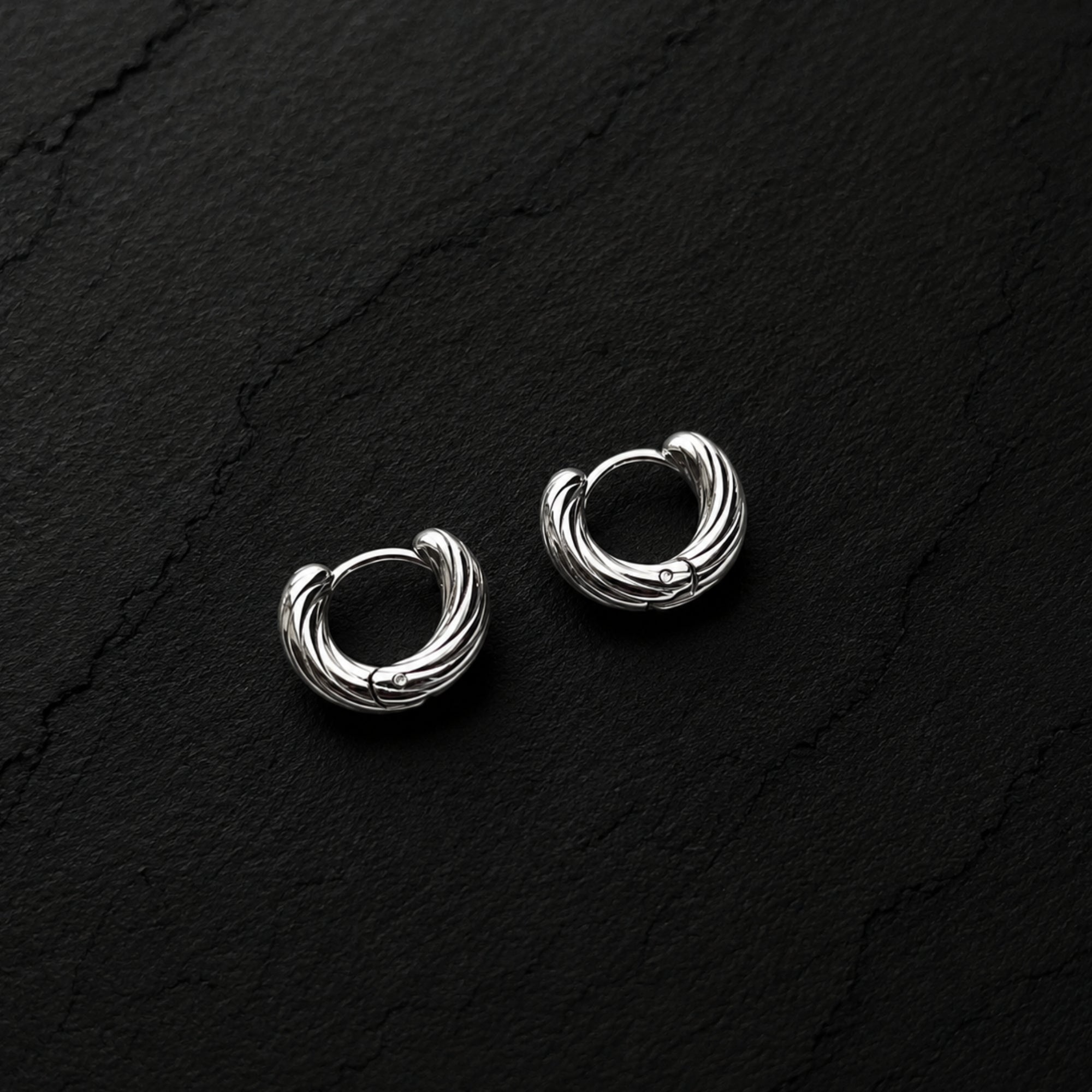 Swirl Hoop - Silver