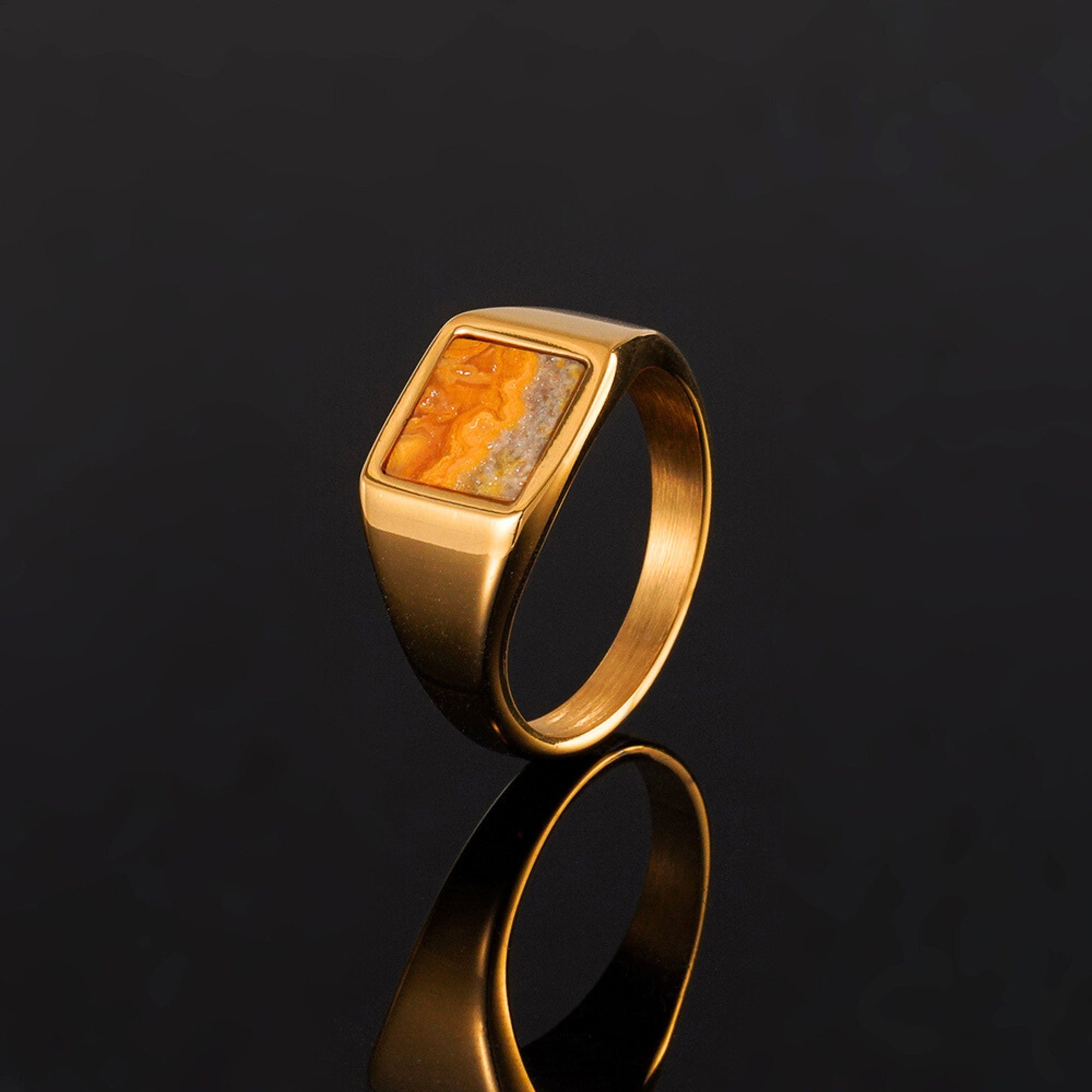 Square Crazy Onyx Ring - Gold