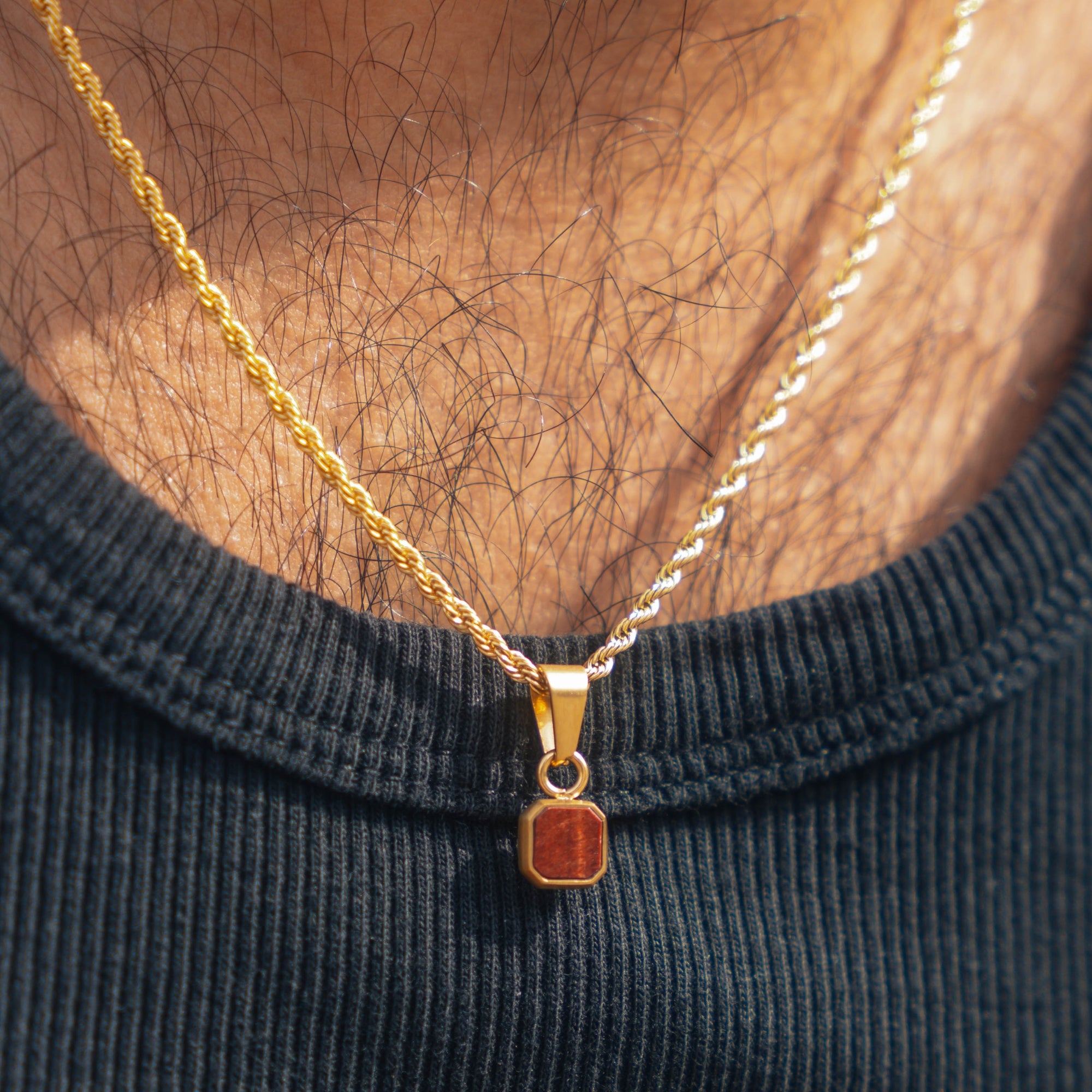 Mini Red Tigers Eye - Black