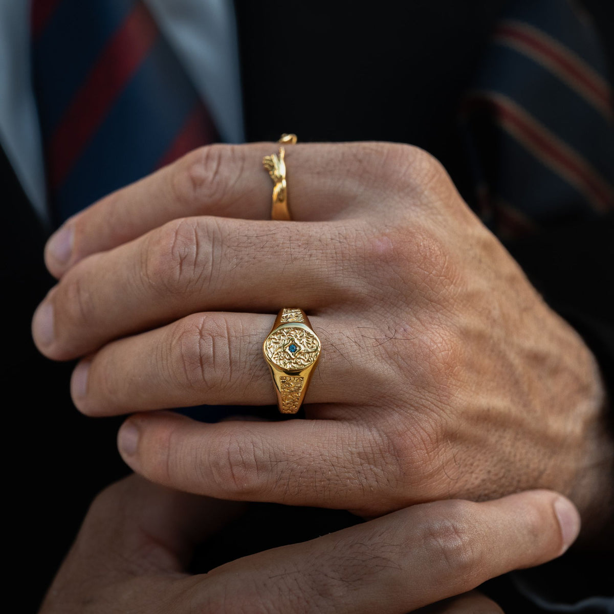 Oracle Signet Ring - Gold