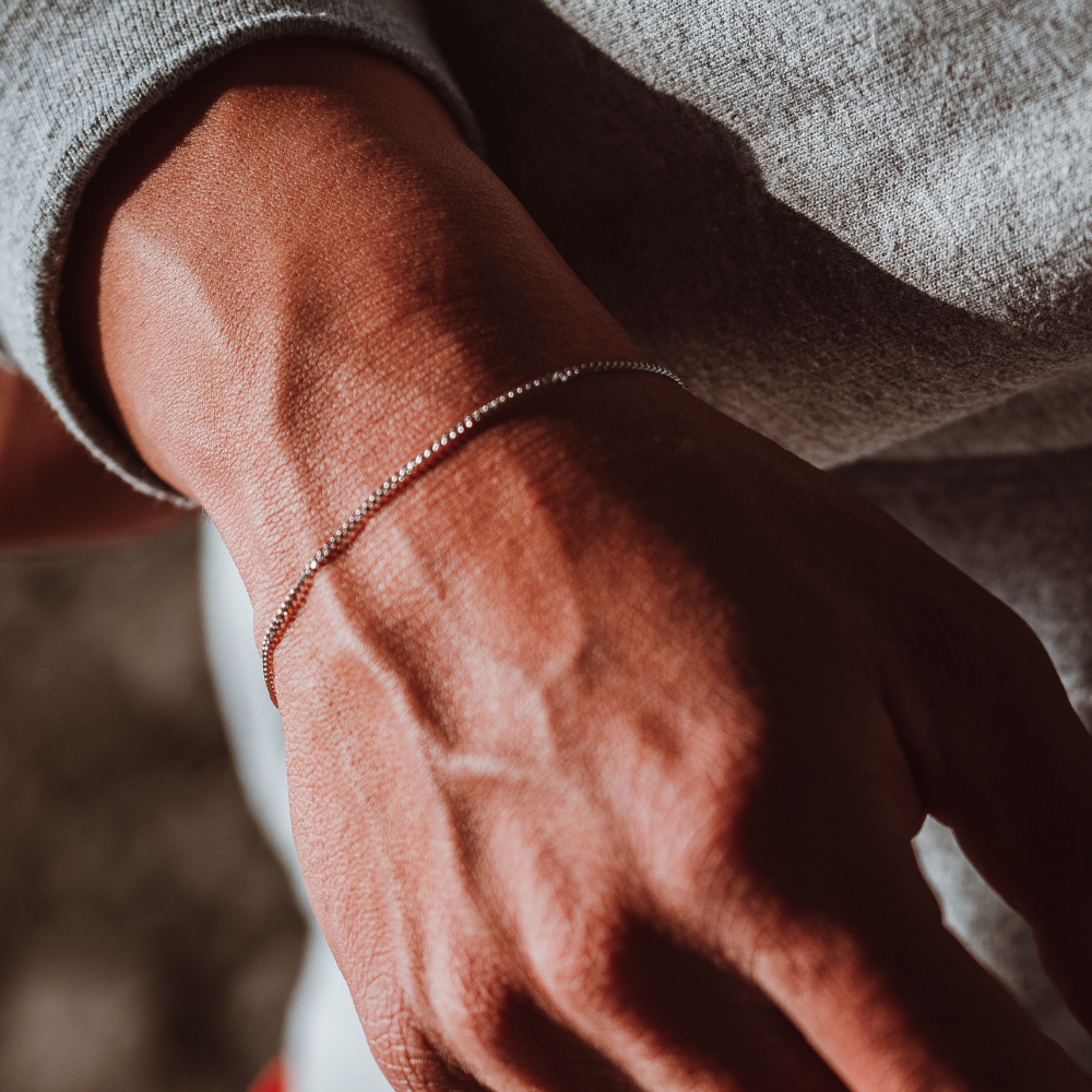 Tiny 18K Gold Bracelet Chain - Minimalist Bracelets For Men | By Twistedpendant