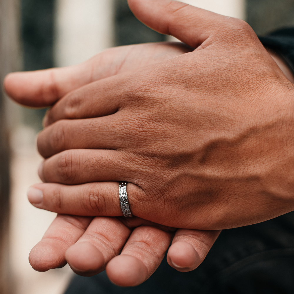 Men's Silver Hammered Ring - Buy Hammered Band Rings | Twistedpendant