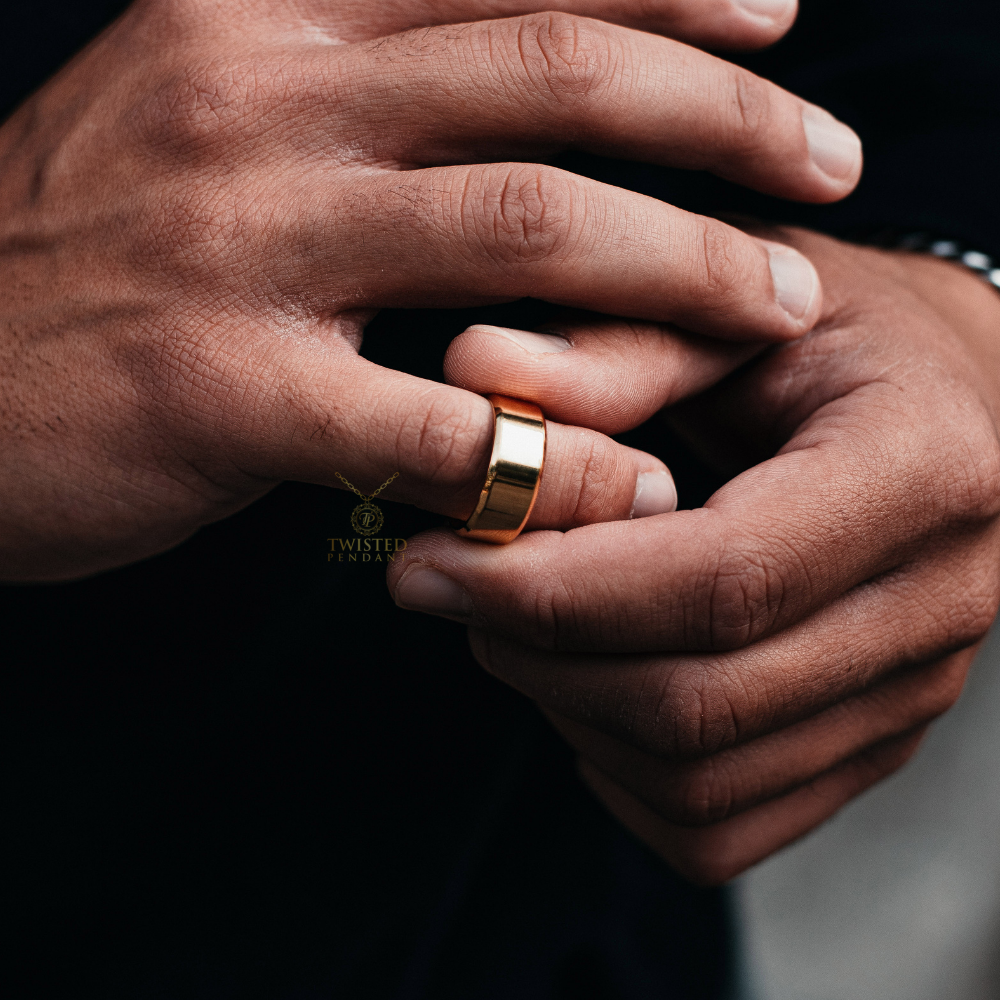 Men's Gold Ring - Buy World-Class Men's Gold Band Rings | Twistedpendant