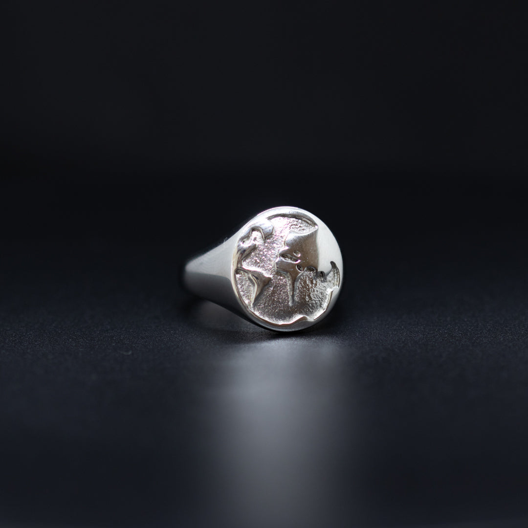 Mens Silver World Ring - Buy Mens Silver Rings | Twistedpendant
