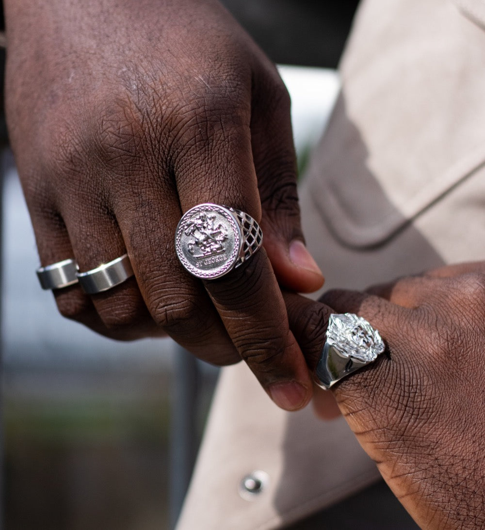 Men's Silver St George Ring - Buy Silver Sovereign Rings | Twistedpendant