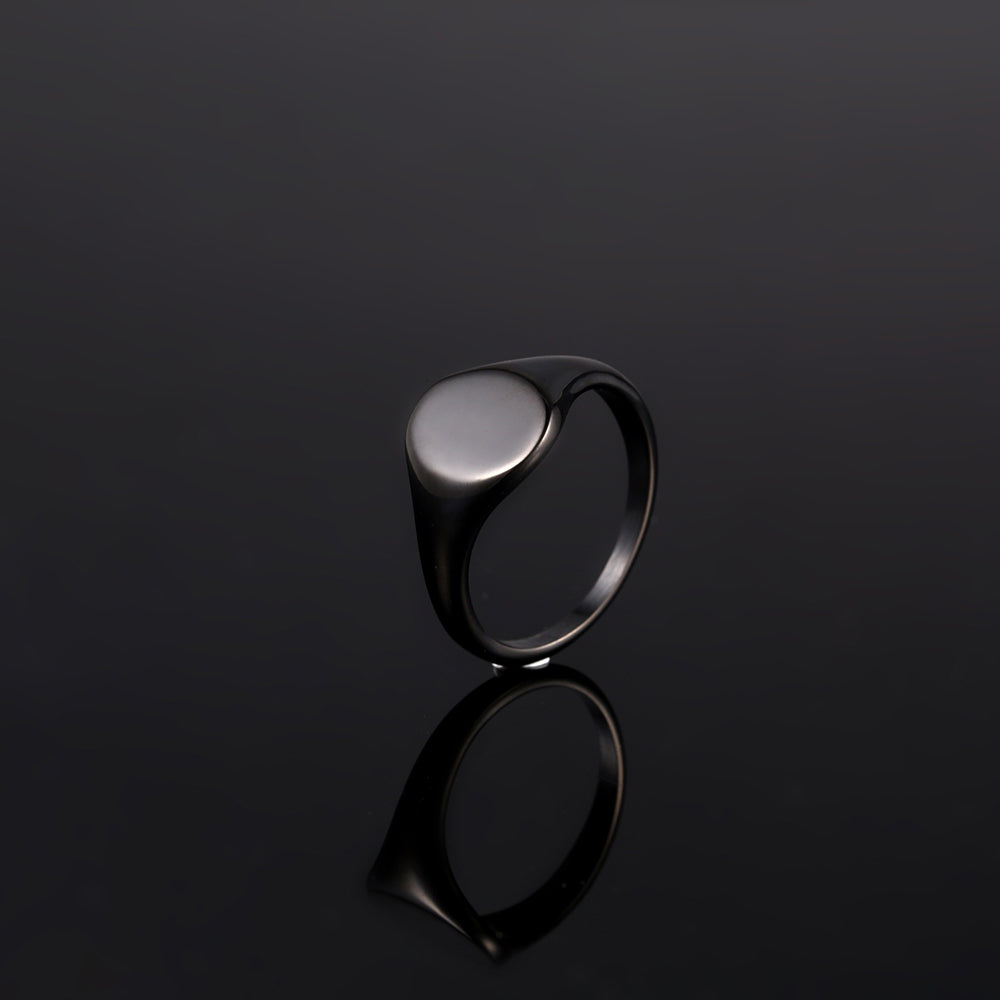 Smooth Signet Ring - Black