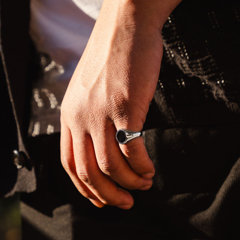 Onyx signet Ring Men - Mens Silver Singet Rings - By Twistedpendant