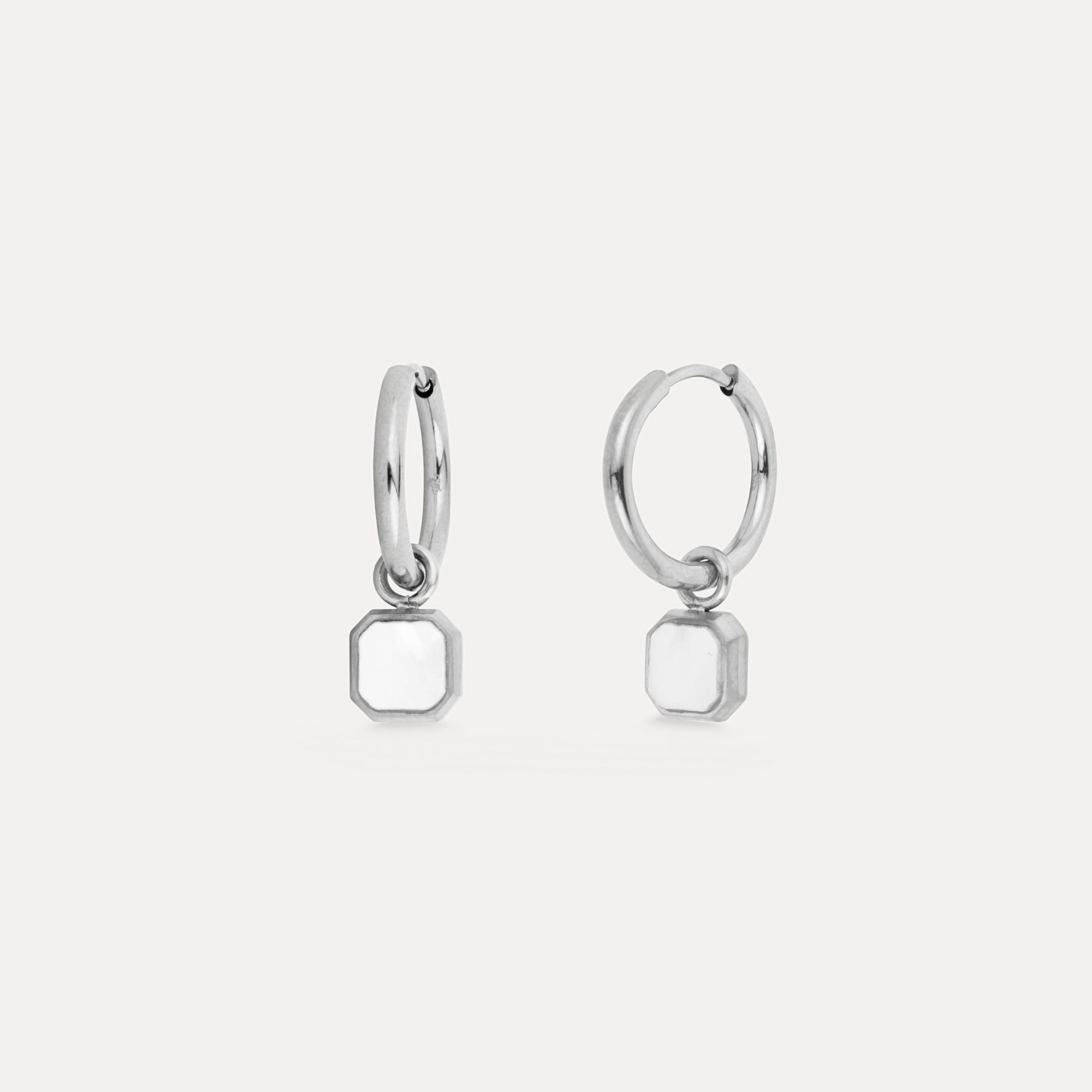 Pearl Dangle (Black)