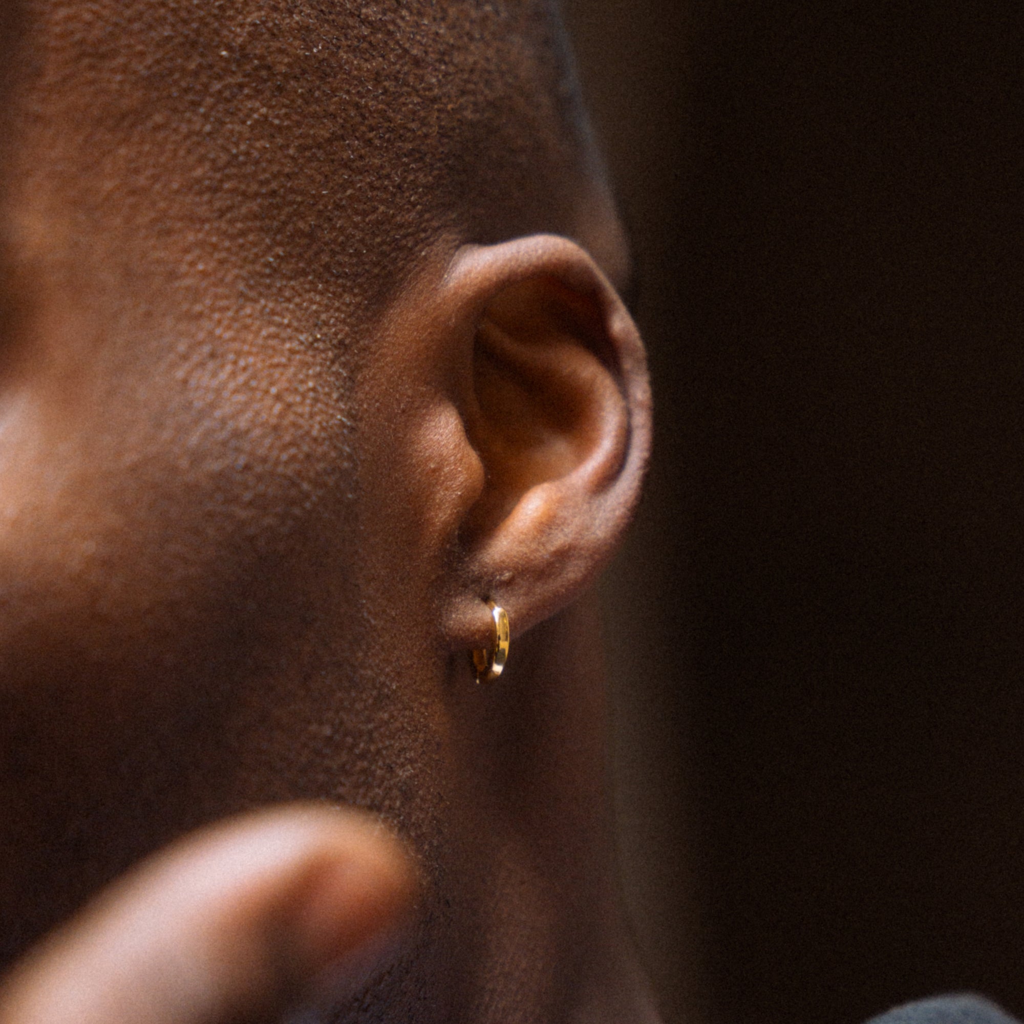 Standard Huggie (Gold)