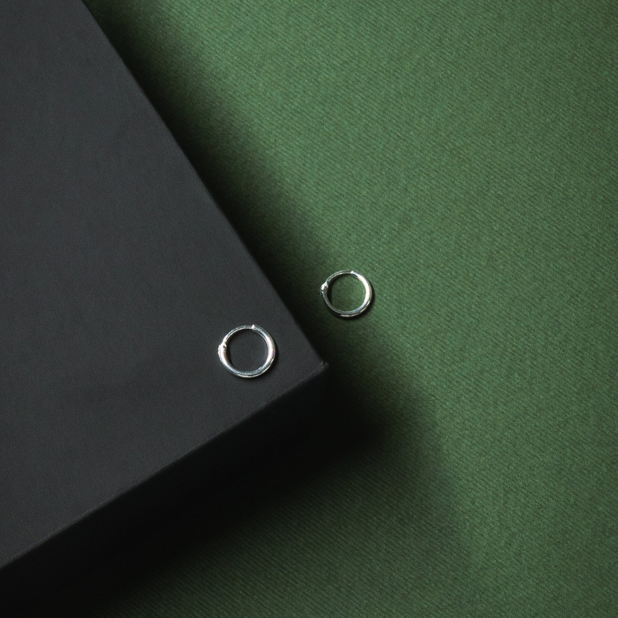 Micro Huggie (Silver)