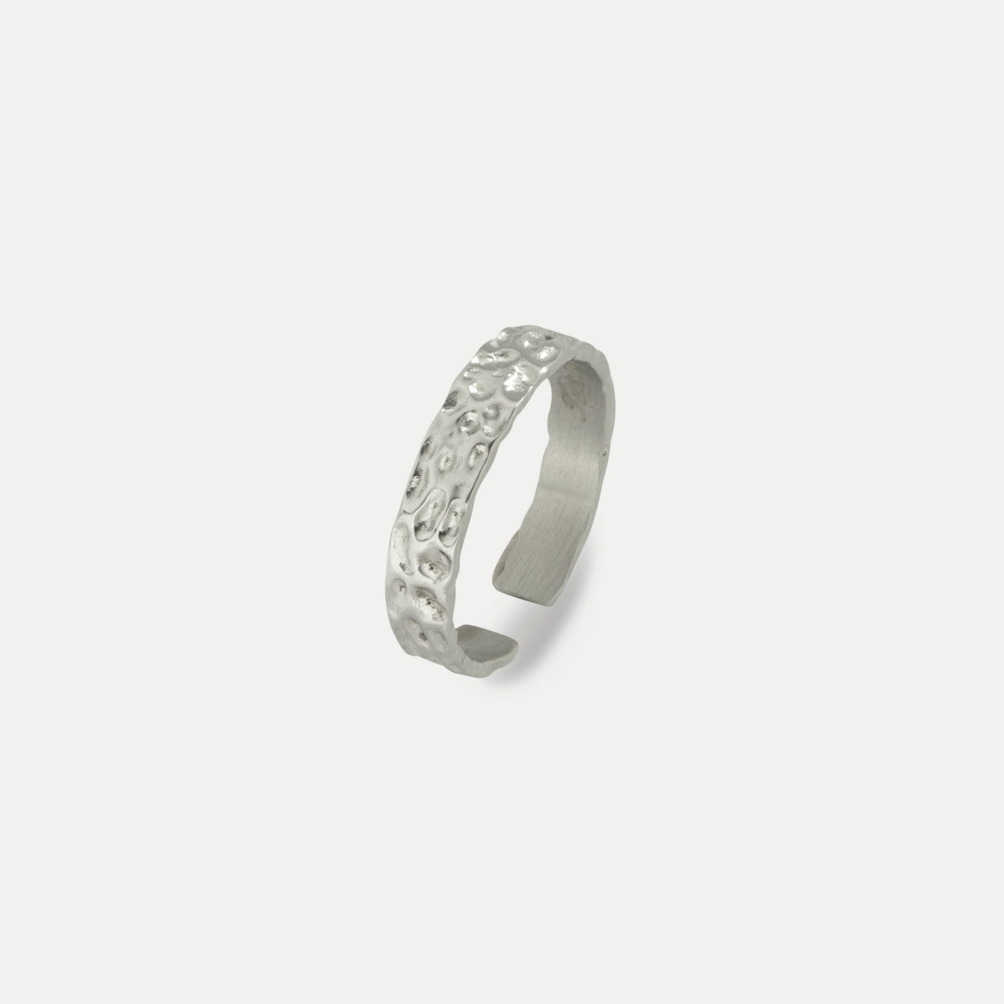 Men's Silver Hammered Ring - Buy Hammered Band Rings | Twistedpendant