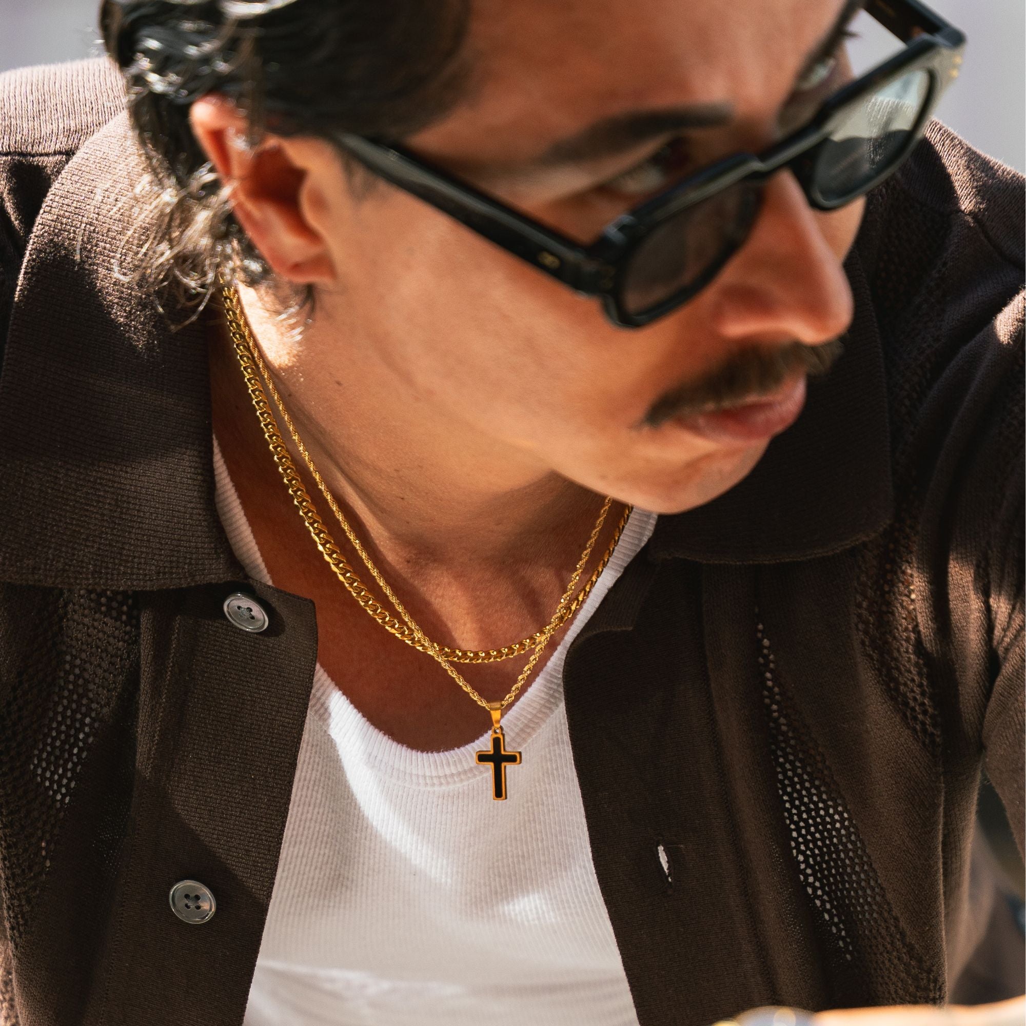 Onyx Cross - Gold
