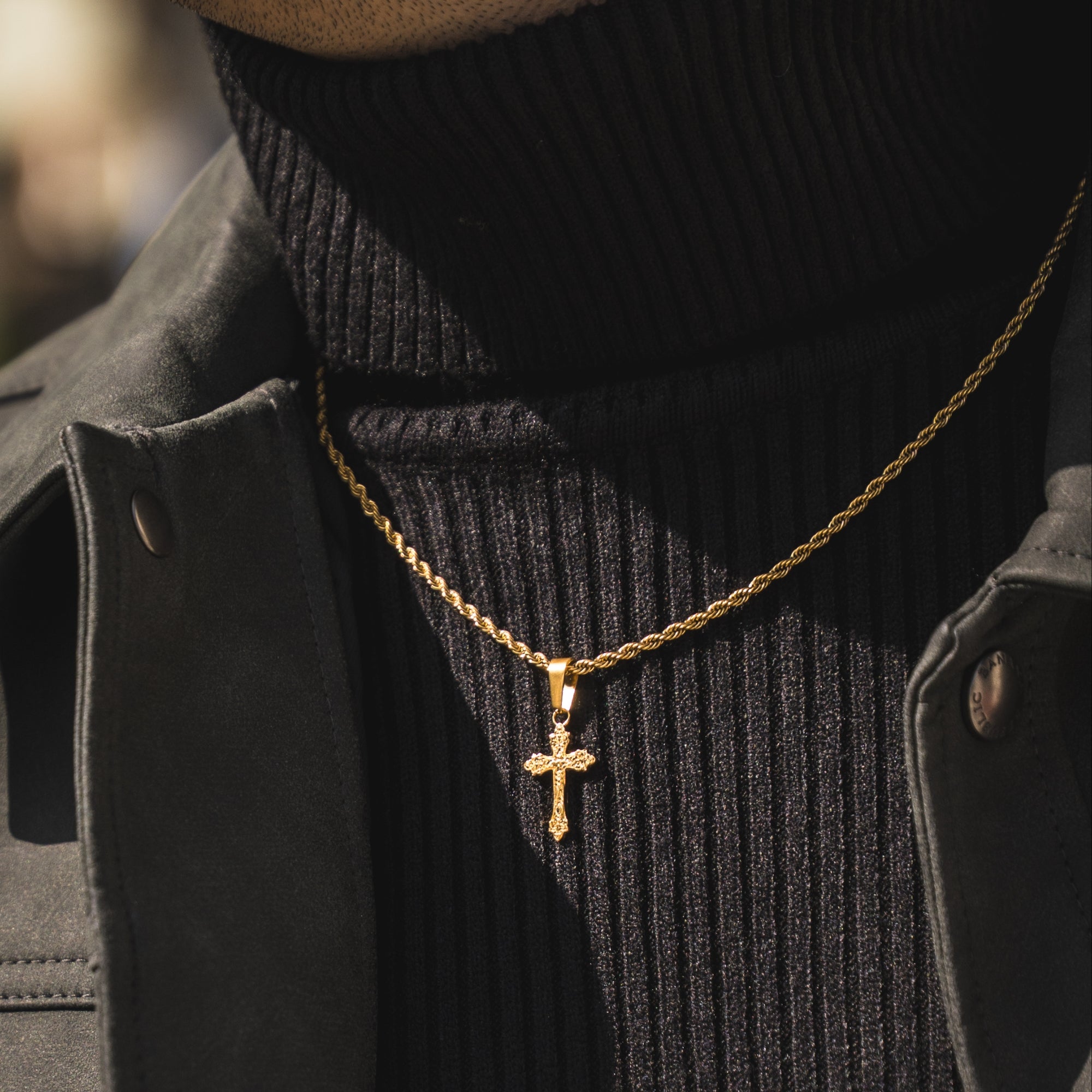 Micro Vintage Cross - Gold