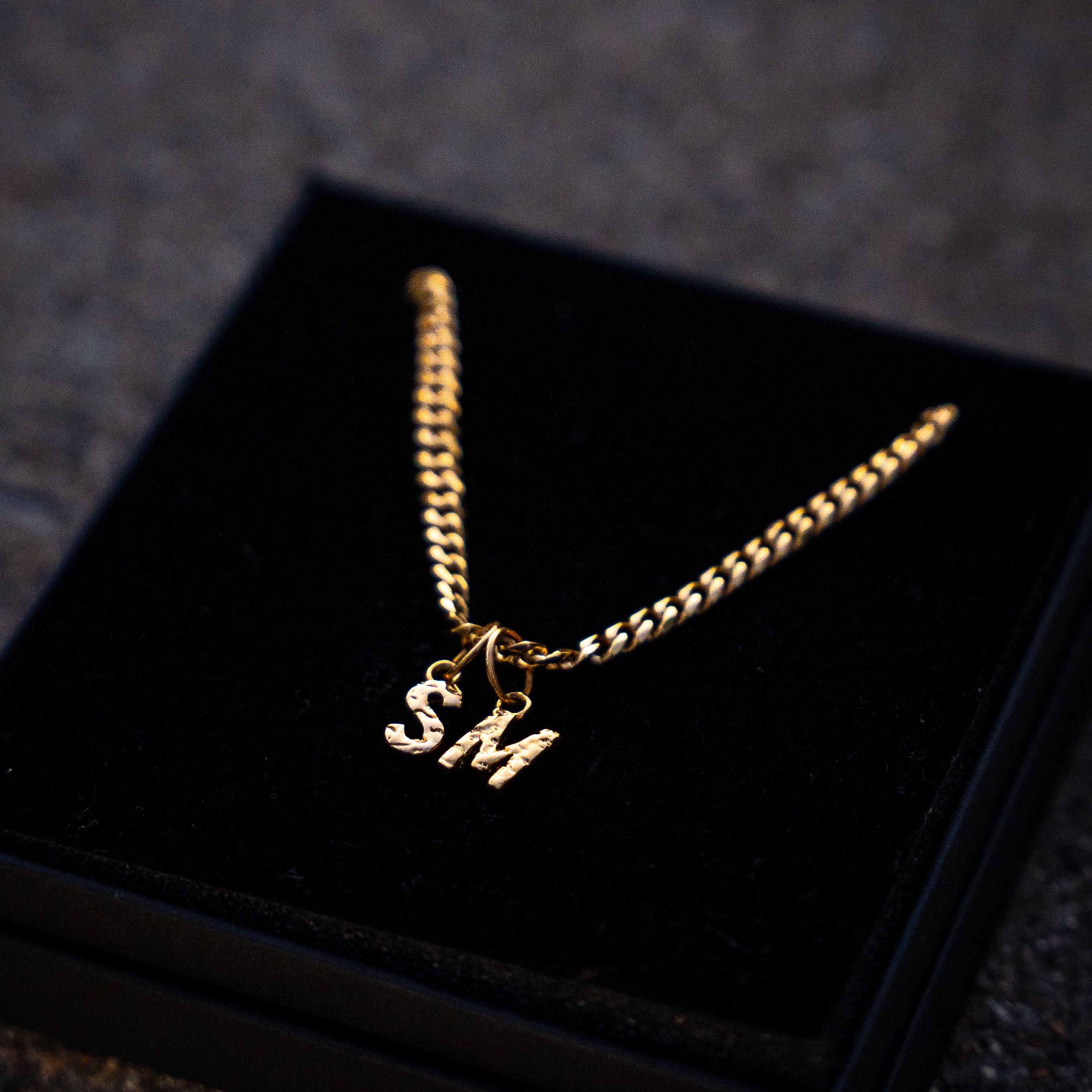 Vintage Initial - Gold