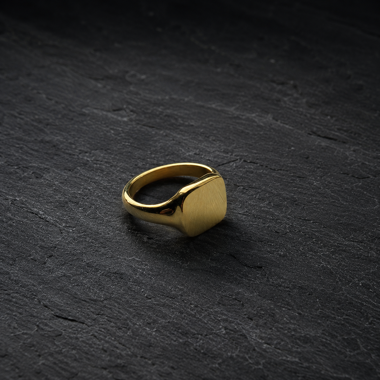 Square Smooth Signet Ring - Gold