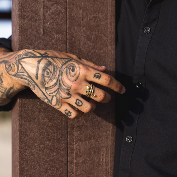 Thin Snake Ring - Gold