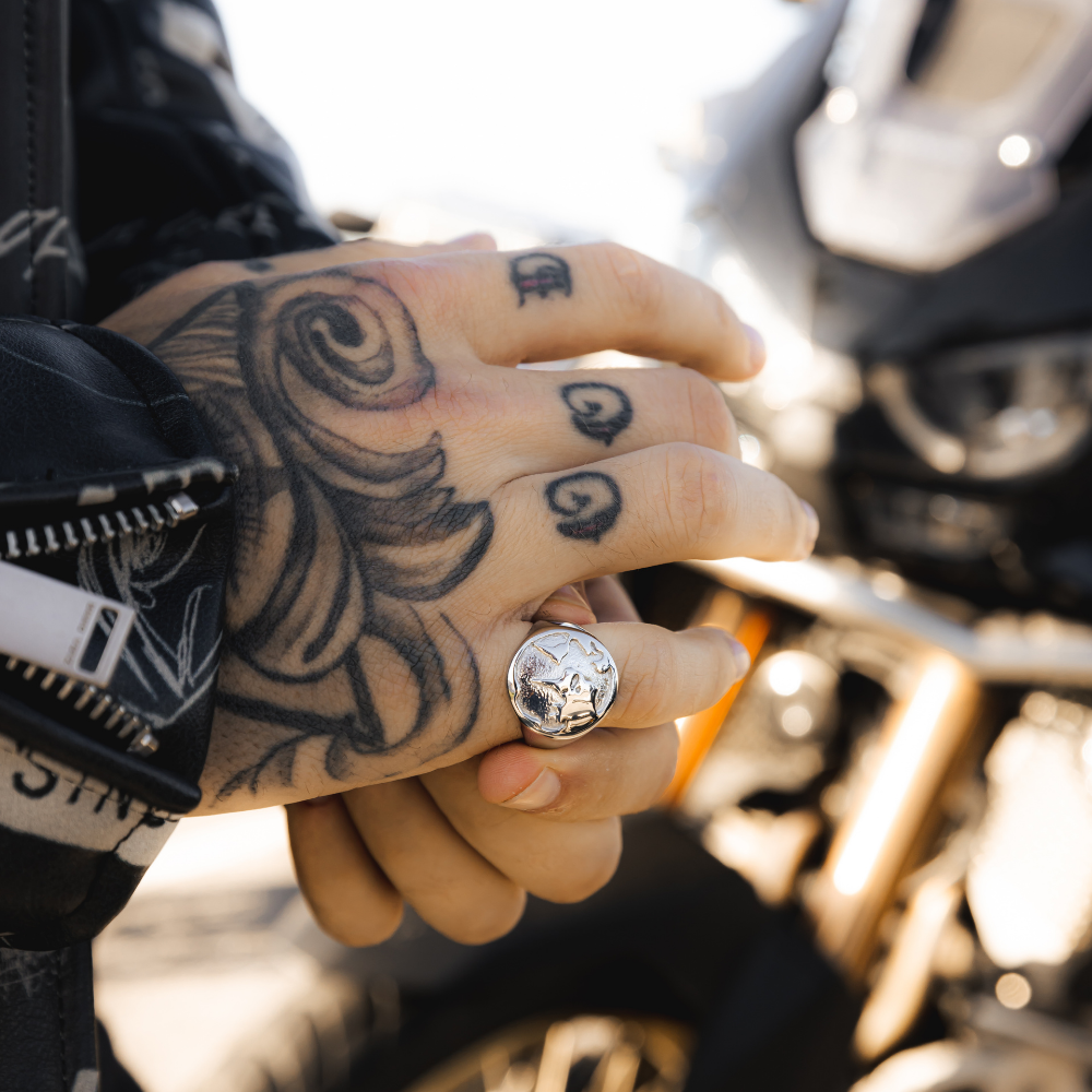 Mens Silver World Ring - Buy Mens Silver Rings | Twistedpendant
