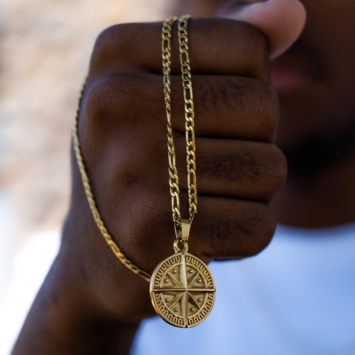 Men's Gold Compass Pendant Necklace - Men's Gold Necklace | Twistedpendant