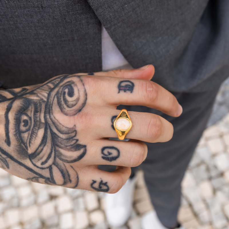 Ring tattoo hi-res stock photography and images - Alamy